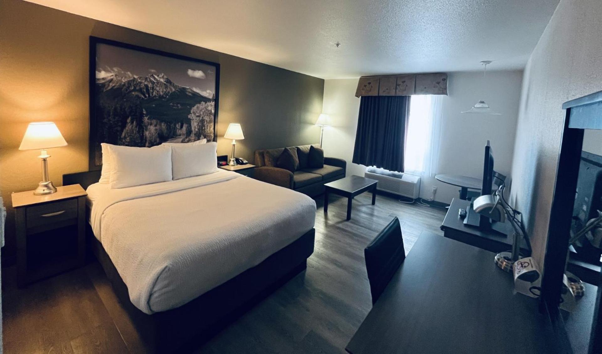 Super 8 By Wyndham Dawson Creek Hotel Exterior photo