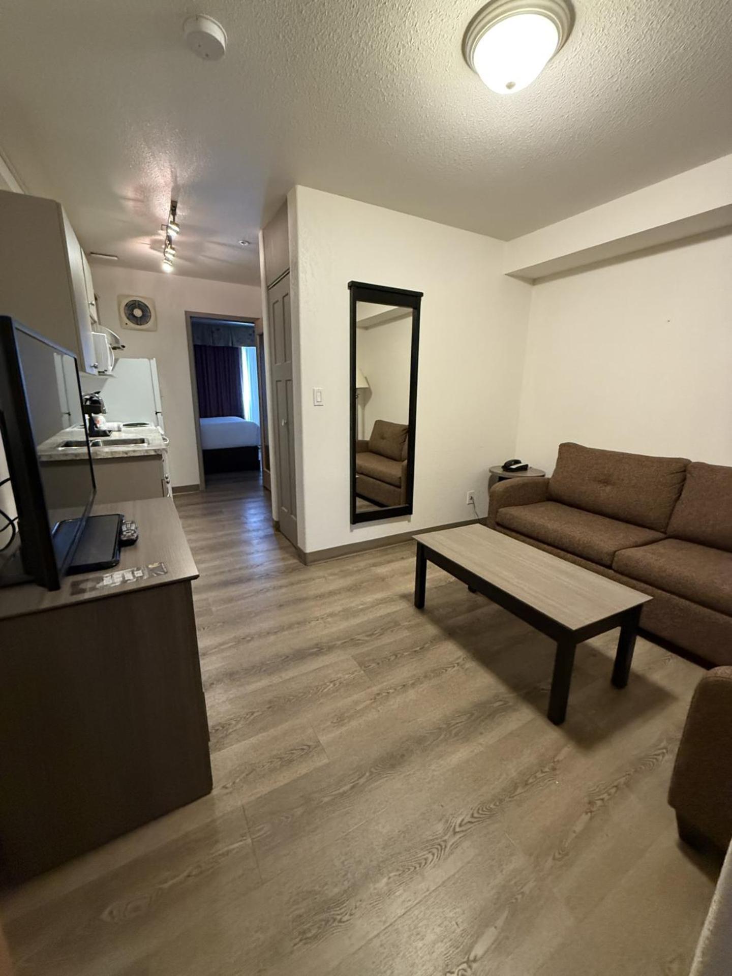 Super 8 By Wyndham Dawson Creek Hotel Exterior photo