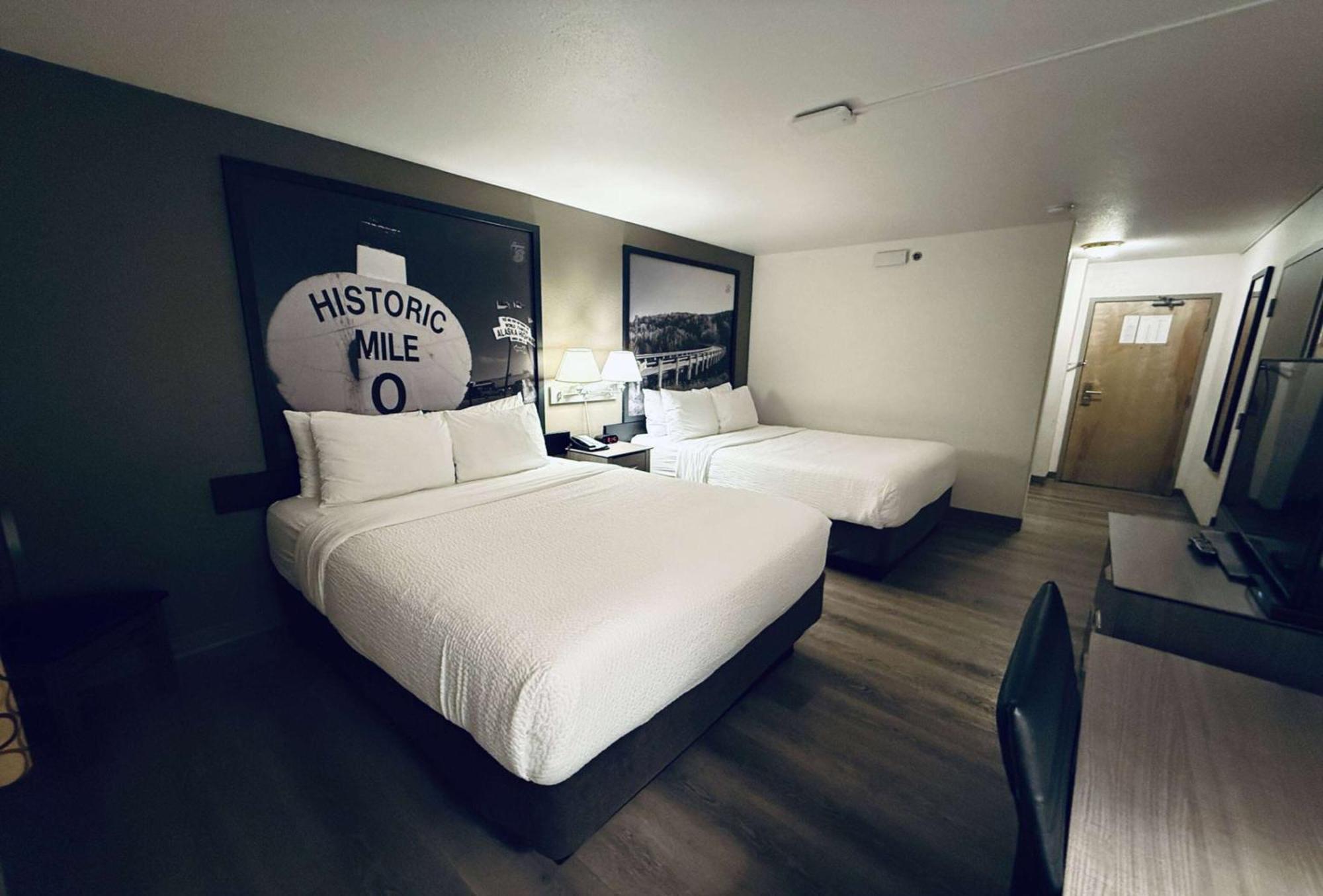 Super 8 By Wyndham Dawson Creek Hotel Exterior photo
